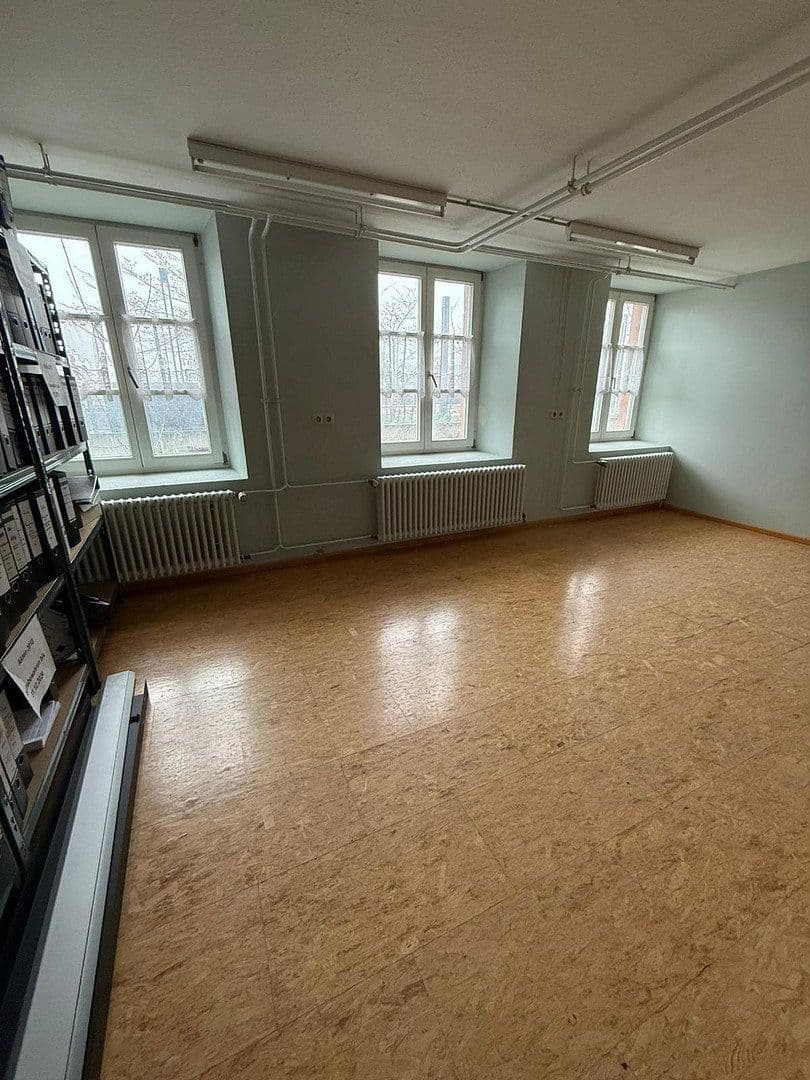 Pronájem kanceláře 125 m², SAt. Georgen, Bádensko-Württembersko Pronájem kanceláře 125 m², SAt. Georgen, Bádensko-Württembersko