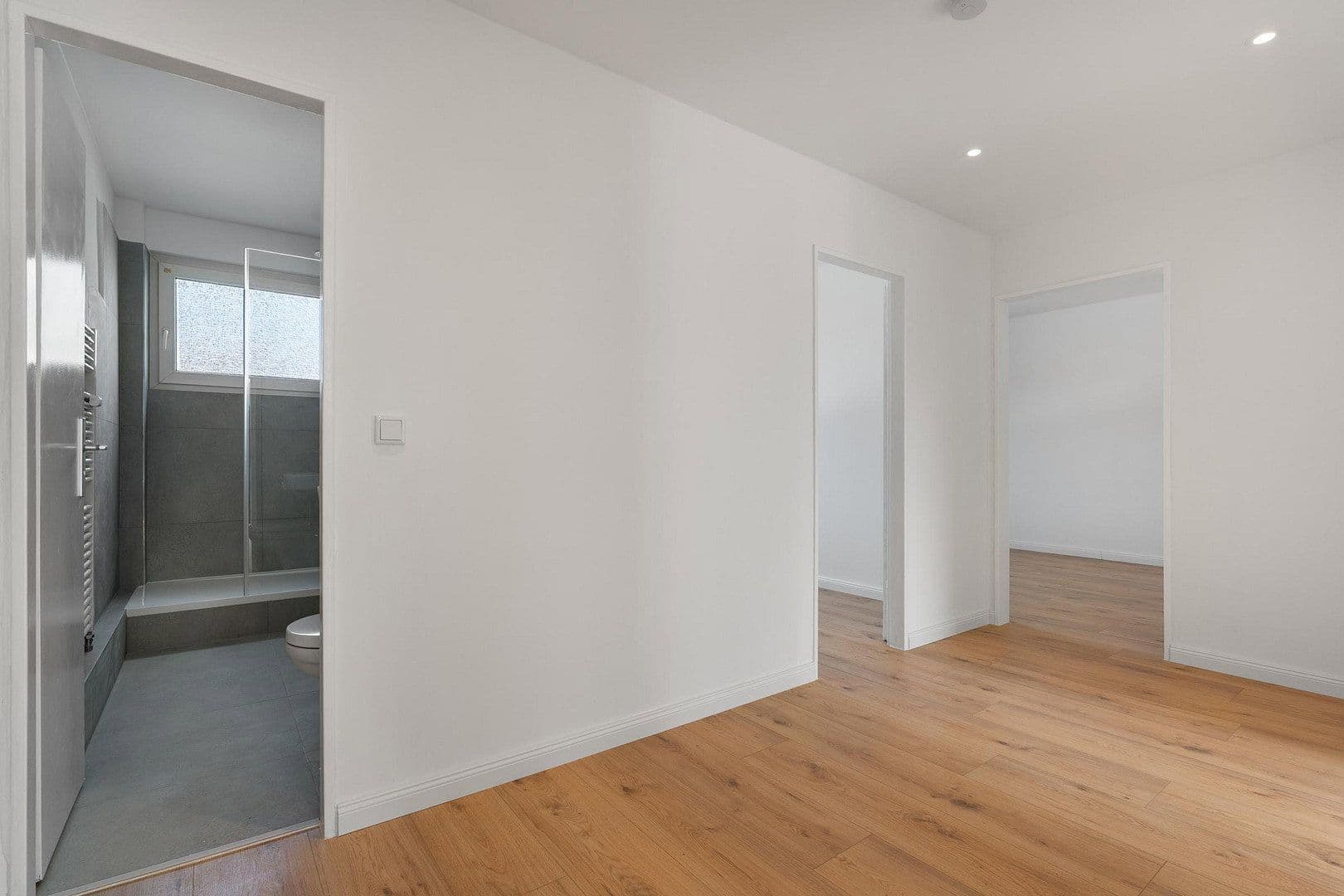 Prodej bytu 3+1 73 m², Kölner Straße 13, Bremen, Bremen Prodej bytu 3+1 73 m², Kölner Straße 13, Bremen, Bremen