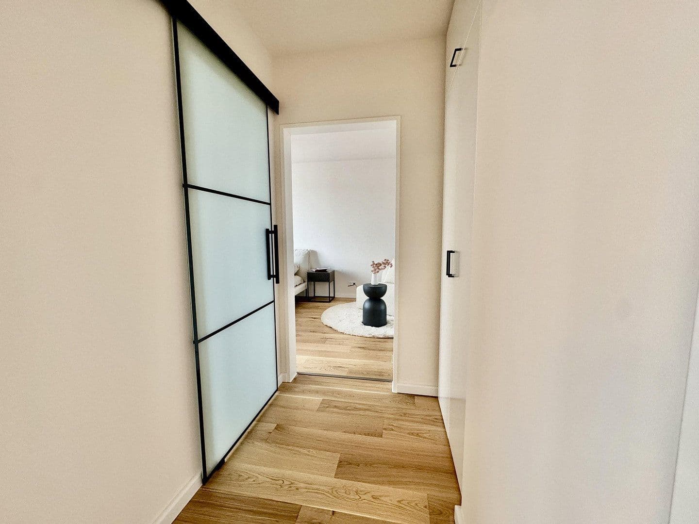 Prodej bytu 2+1 60 m², Kölner Str. 44, Düsseldorf, Severní Porýní-Vestfálsko Prodej bytu 2+1 60 m², Kölner Str. 44, Düsseldorf, Severní Porýní-Vestfálsko