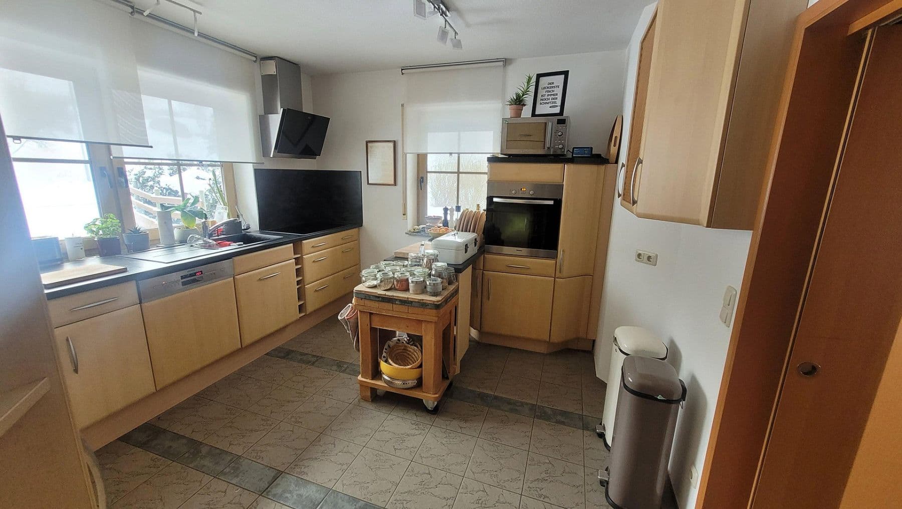 Prodej domu 170 m², pozemek 1.400 m², Burghaun, Hessen Prodej domu 170 m², pozemek 1.400 m², Burghaun, Hessen