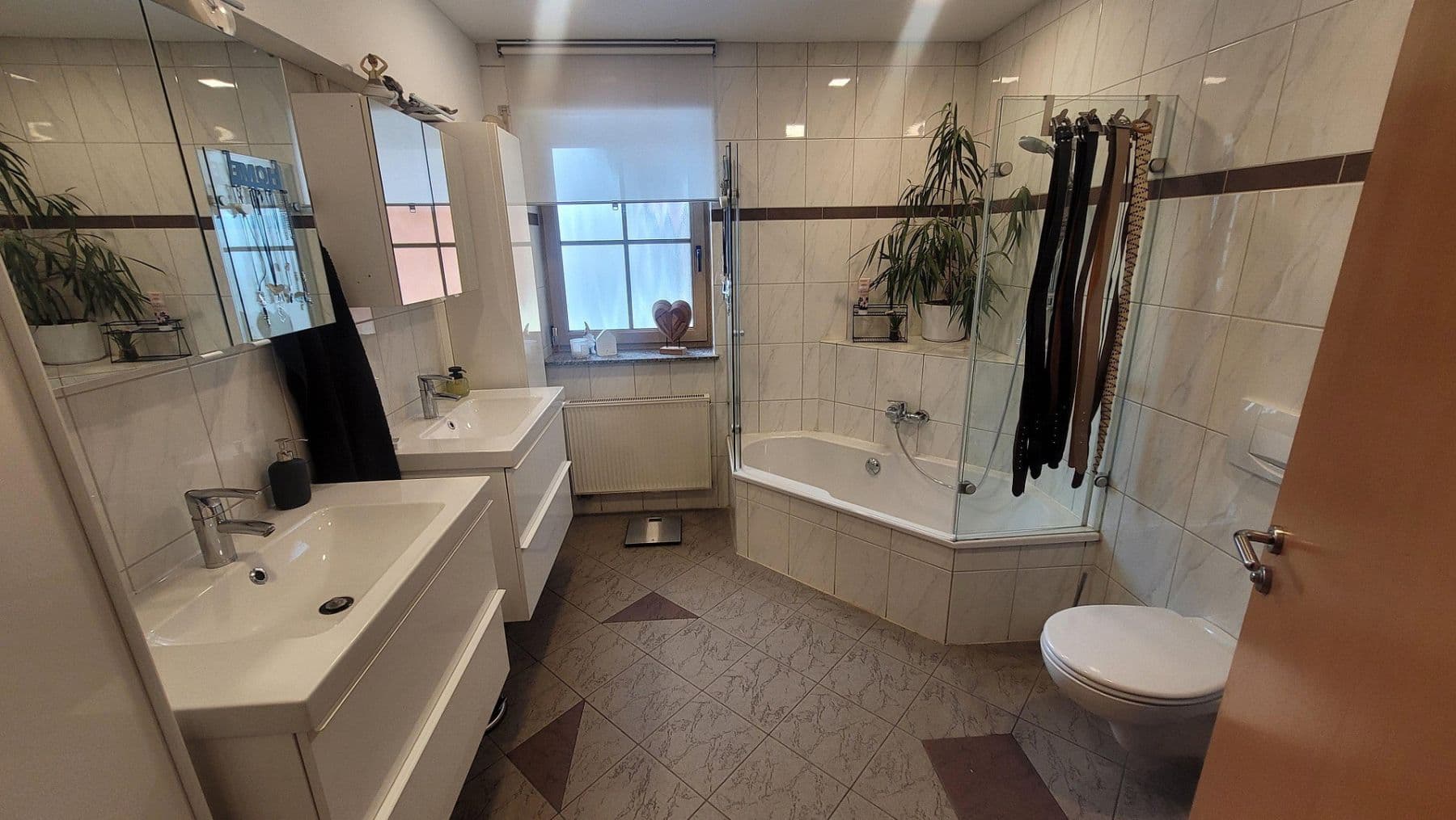 Prodej domu 170 m², pozemek 1.400 m², Burghaun, Hessen Prodej domu 170 m², pozemek 1.400 m², Burghaun, Hessen