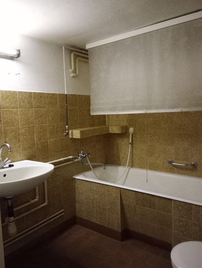 Prodej domu 170 m², pozemek 394 m², Kirchgasse 1, Urbach, Durynsko Prodej domu 170 m², pozemek 394 m², Kirchgasse 1, Urbach, Durynsko