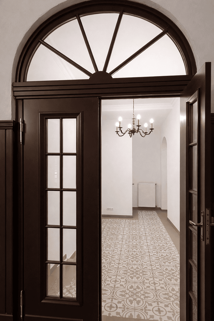 Pronájem bytu 4+1 92 m², Eisenbahnstr.11, Güstrow, Mecklenburg-Vorpommern Pronájem bytu 4+1 92 m², Eisenbahnstr.11, Güstrow, Mecklenburg-Vorpommern