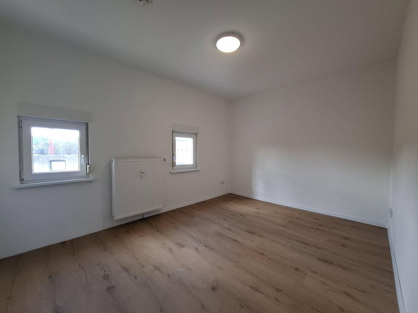 Prodej bytu 2+1 36 m², Trier, Porýní-Falc Prodej bytu 2+1 36 m², Trier, Porýní-Falc