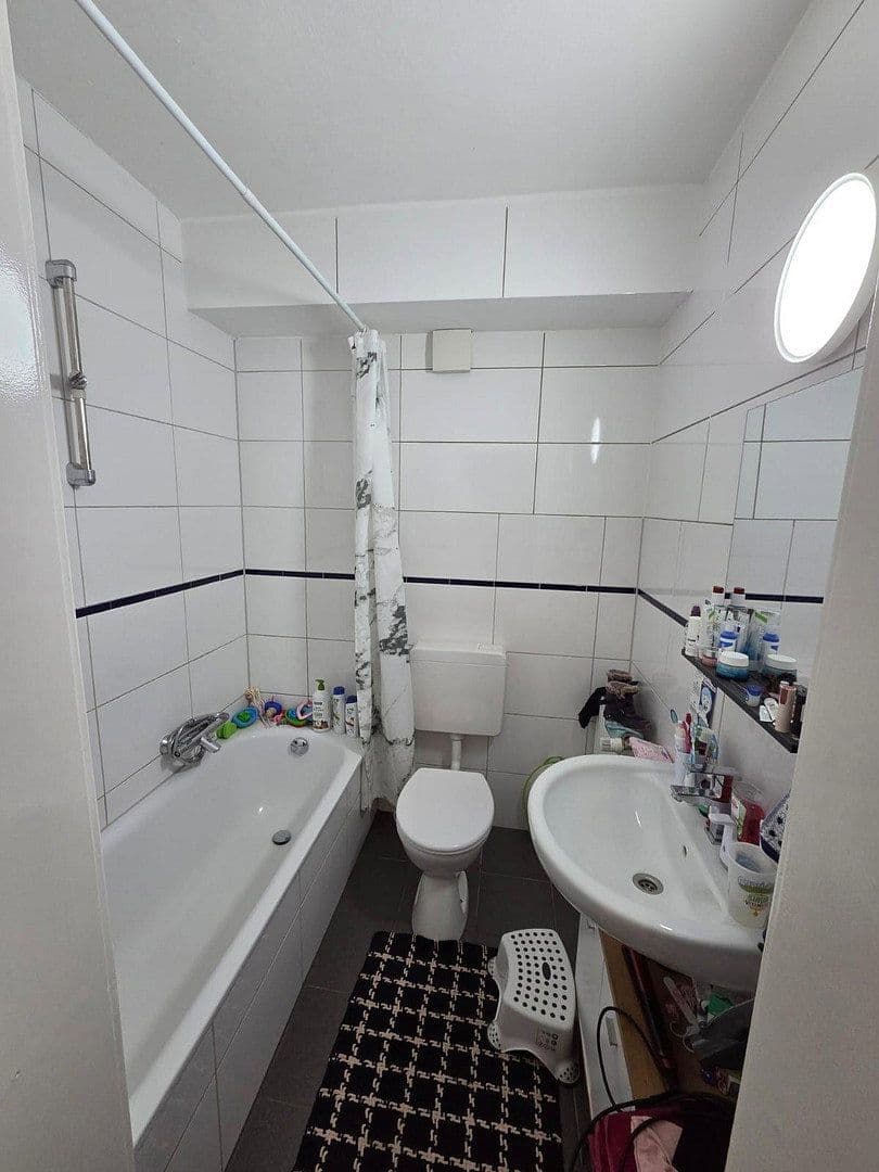 Pronájem bytu 3+1 64 m², Auf'm Großenfeld 19, Düsseldorf - Bezirk 8, Severní Porýní-Vestfálsko Pronájem bytu 3+1 64 m², Auf'm Großenfeld 19, Düsseldorf - Bezirk 8, Severní Porýní-Vestfálsko