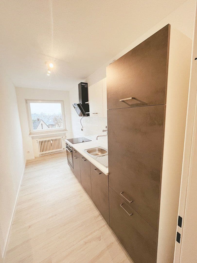 Prodej bytu 2+1 70 m², Köln, Severní Porýní-Vestfálsko Prodej bytu 2+1 70 m², Köln, Severní Porýní-Vestfálsko