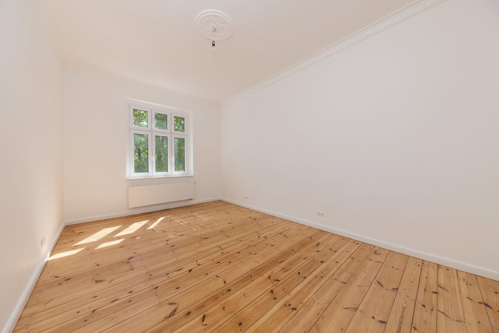 Prodej bytu 5+1 131 m², Unter den Eichen 55, Berlin, Berlín Prodej bytu 5+1 131 m², Unter den Eichen 55, Berlin, Berlín