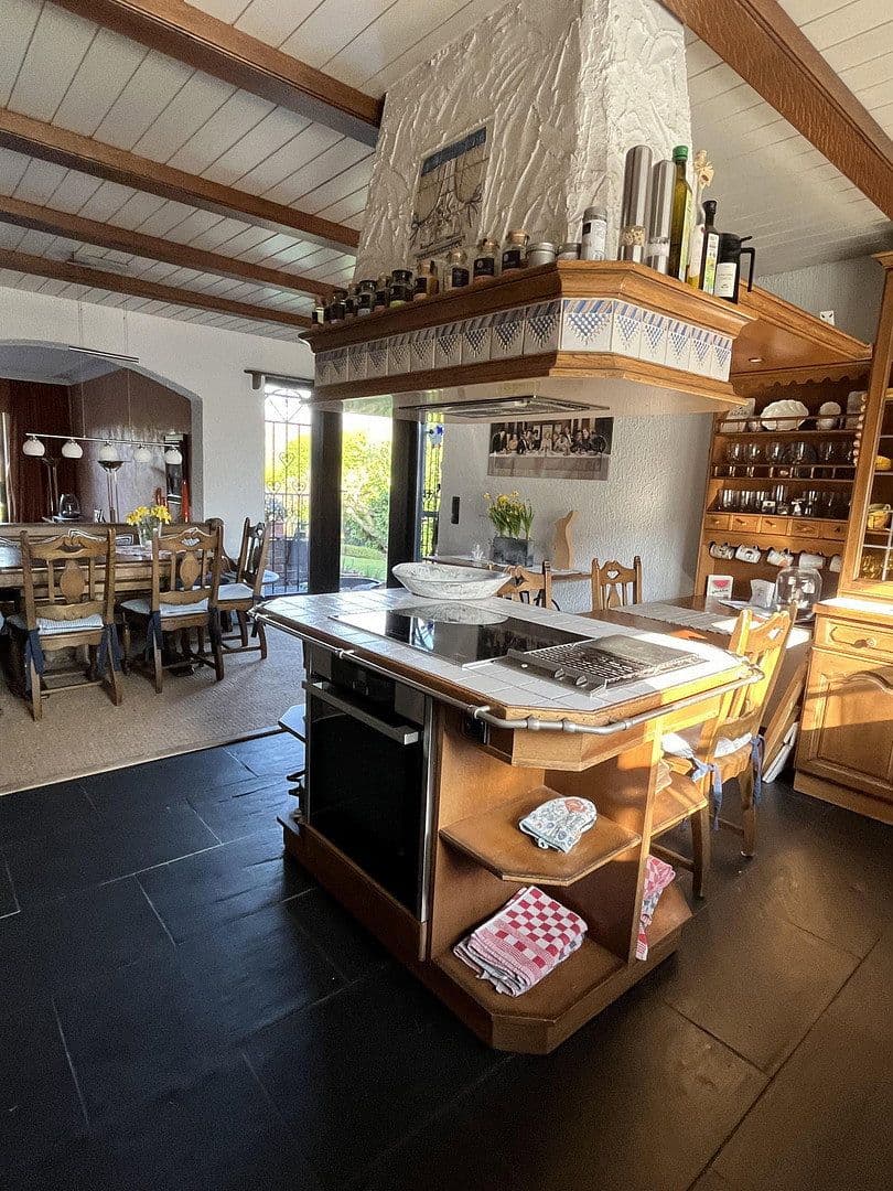 Prodej domu 167 m², pozemek 700 m², Duisburg, Severní Porýní-Vestfálsko Prodej domu 167 m², pozemek 700 m², Duisburg, Severní Porýní-Vestfálsko