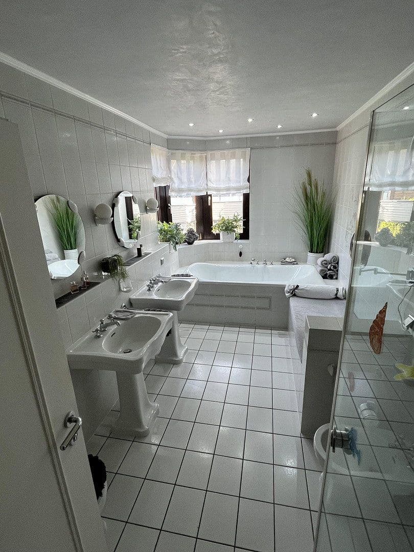 Prodej domu 167 m², pozemek 700 m², Duisburg, Severní Porýní-Vestfálsko Prodej domu 167 m², pozemek 700 m², Duisburg, Severní Porýní-Vestfálsko