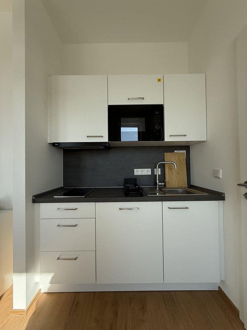 Pronájem bytu 1+1 32 m², Wiesenstraße 11, Berlin, Berlín Pronájem bytu 1+1 32 m², Wiesenstraße 11, Berlin, Berlín