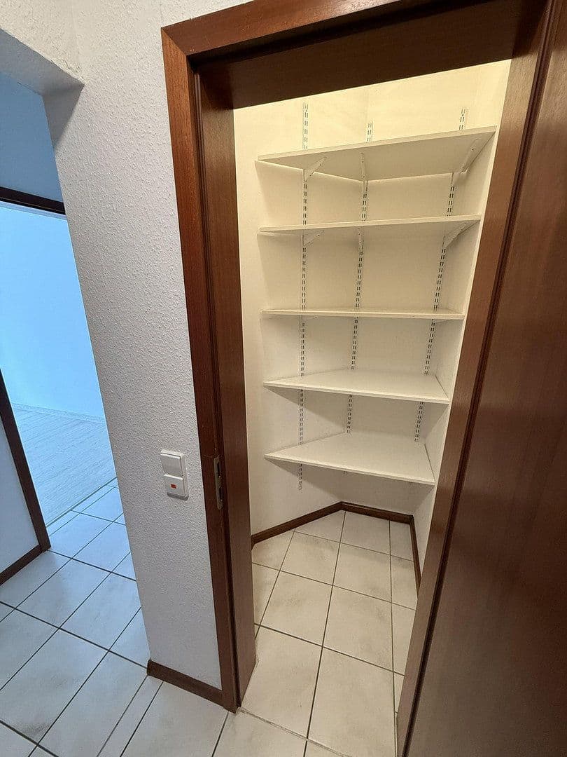 Pronájem bytu 3+1 89 m², Schützenstraße 6, Koblenz, Porýní-Falc Pronájem bytu 3+1 89 m², Schützenstraße 6, Koblenz, Porýní-Falc