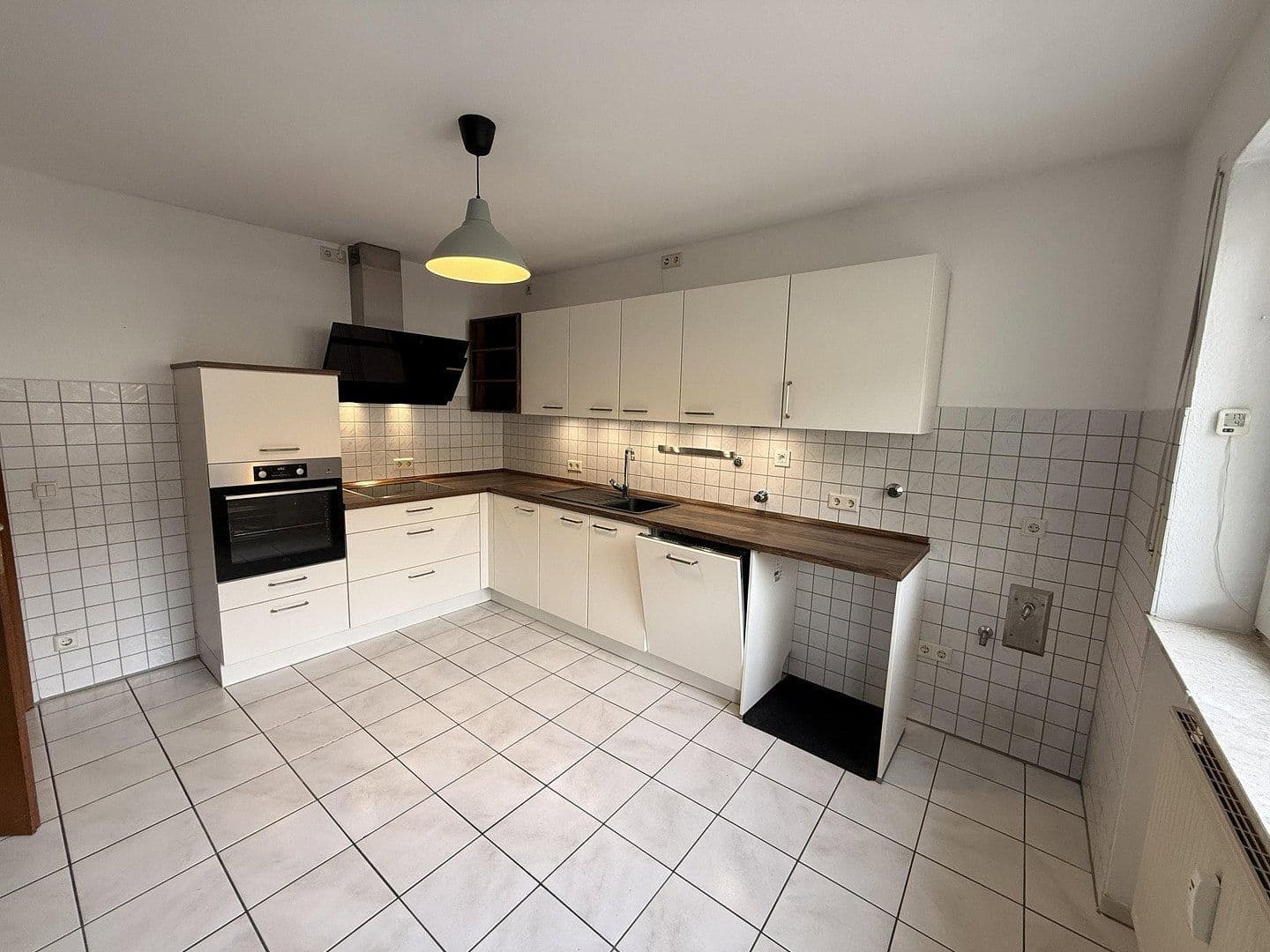 Pronájem bytu 3+1 89 m², Schützenstraße 6, Koblenz, Porýní-Falc Pronájem bytu 3+1 89 m², Schützenstraße 6, Koblenz, Porýní-Falc