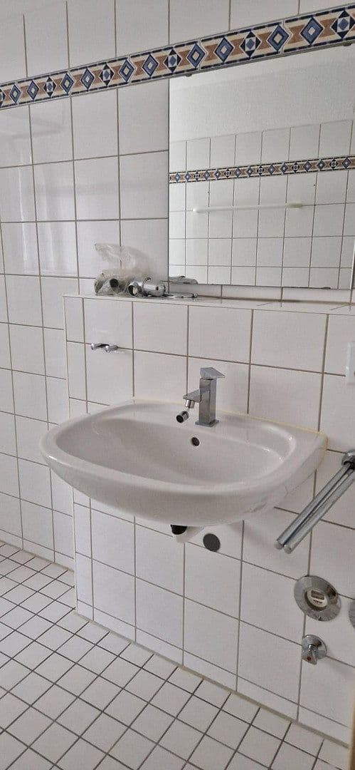 Pronájem bytu 2+1 65 m², Willy-Brandt-Straße 4, Wertheim, Bádensko-Württembersko Pronájem bytu 2+1 65 m², Willy-Brandt-Straße 4, Wertheim, Bádensko-Württembersko