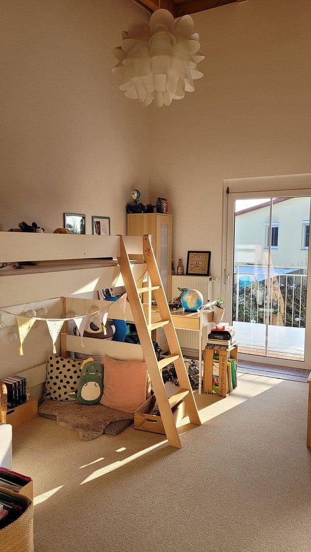 Prodej domu 120 m², pozemek 135 m², Erlangen, Bavorsko Prodej domu 120 m², pozemek 135 m², Erlangen, Bavorsko