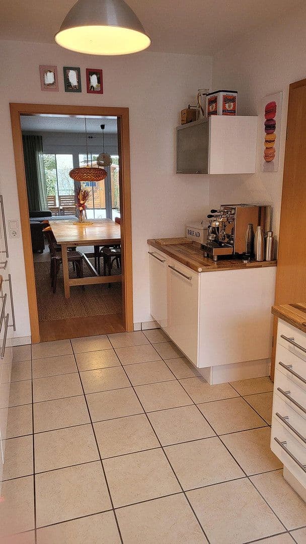 Prodej domu 120 m², pozemek 135 m², Erlangen, Bavorsko Prodej domu 120 m², pozemek 135 m², Erlangen, Bavorsko