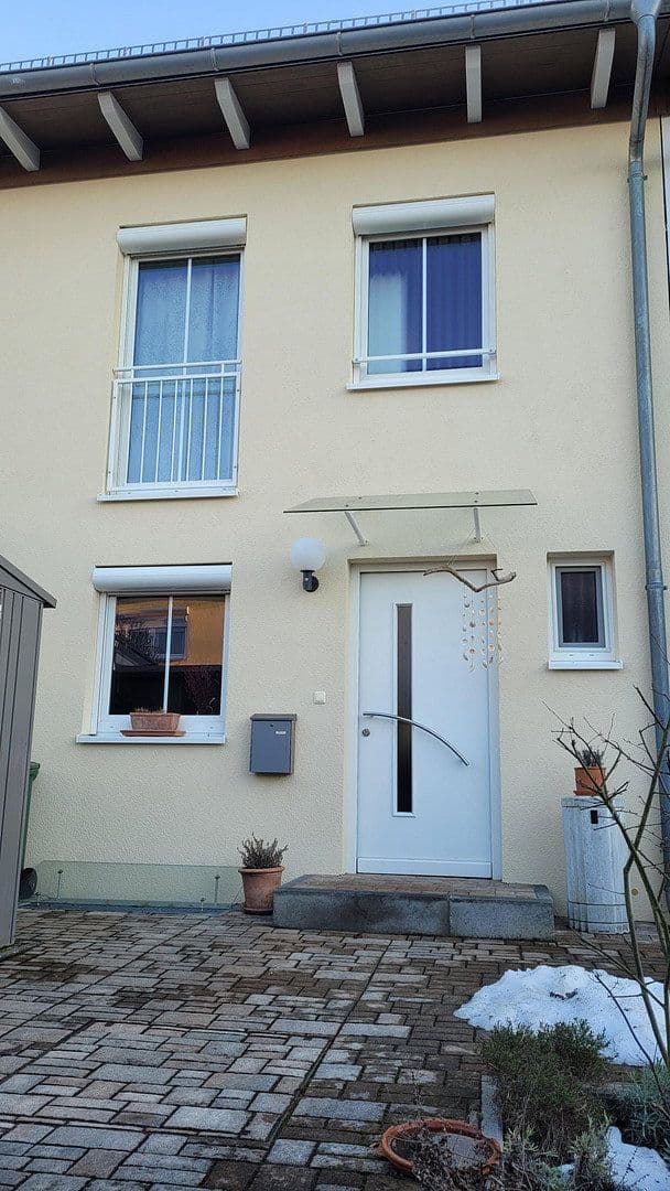 Prodej domu 120 m², pozemek 135 m², Erlangen, Bavorsko Prodej domu 120 m², pozemek 135 m², Erlangen, Bavorsko