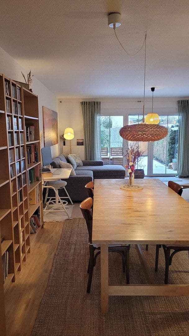 Prodej domu 120 m², pozemek 135 m², Erlangen, Bavorsko Prodej domu 120 m², pozemek 135 m², Erlangen, Bavorsko