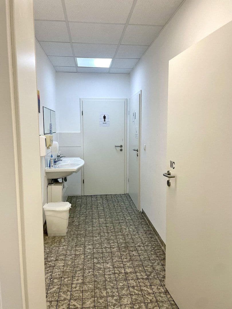 Pronájem kanceláře 250 m², Sophienblatt 82-86, Kiel, Šlesvicko-Holštýnsko Pronájem kanceláře 250 m², Sophienblatt 82-86, Kiel, Šlesvicko-Holštýnsko