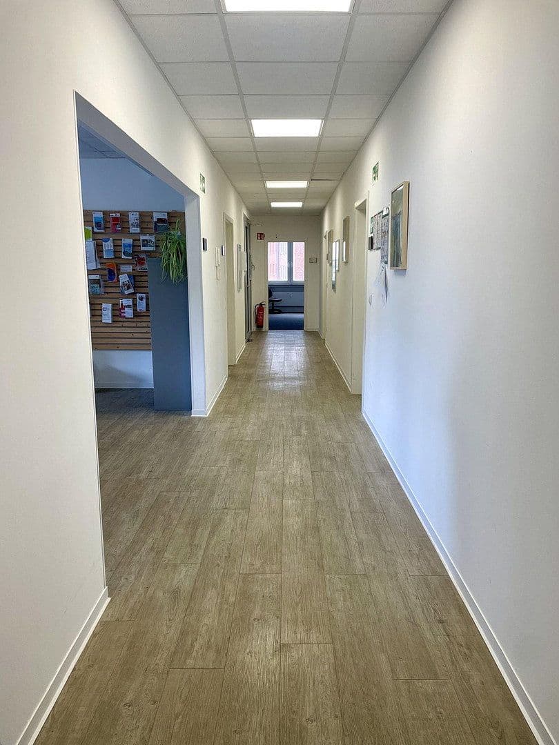 Pronájem kanceláře 250 m², Sophienblatt 82-86, Kiel, Šlesvicko-Holštýnsko Pronájem kanceláře 250 m², Sophienblatt 82-86, Kiel, Šlesvicko-Holštýnsko