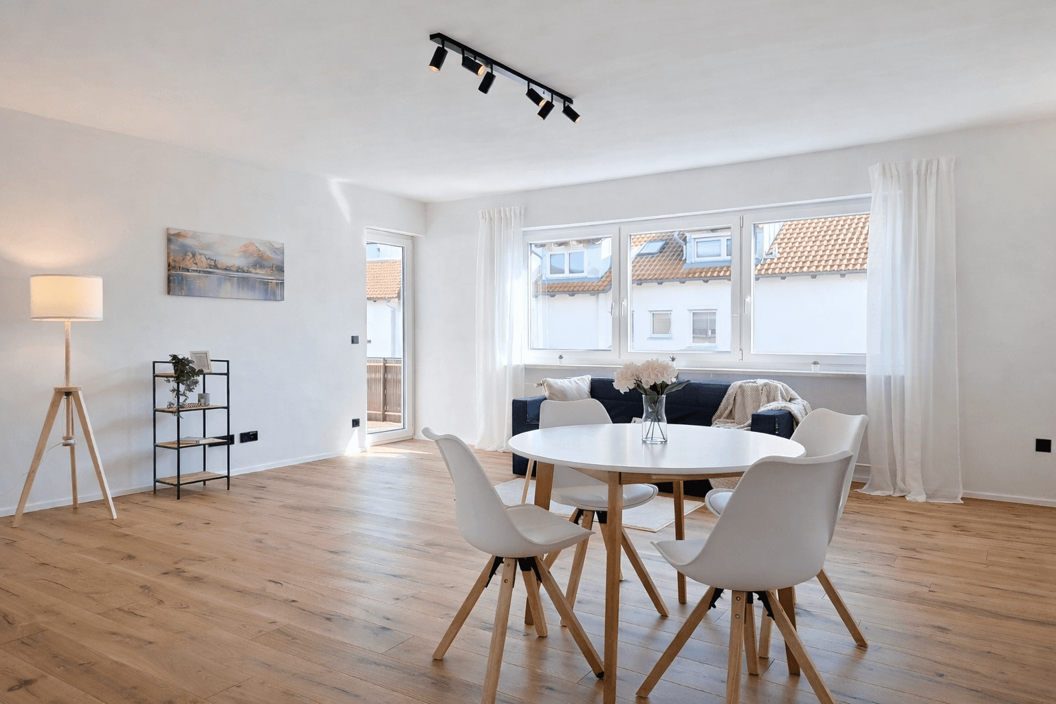 Prodej bytu 3+1 84 m², Tegernheim, Bavorsko Prodej bytu 3+1 84 m², Tegernheim, Bavorsko