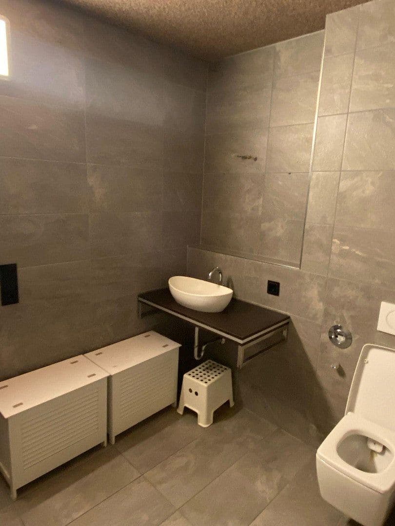 Prodej bytu 4+1 110 m², Holzelfingerstraße 13, Lichtenstein, Bádensko-Württembersko Prodej bytu 4+1 110 m², Holzelfingerstraße 13, Lichtenstein, Bádensko-Württembersko