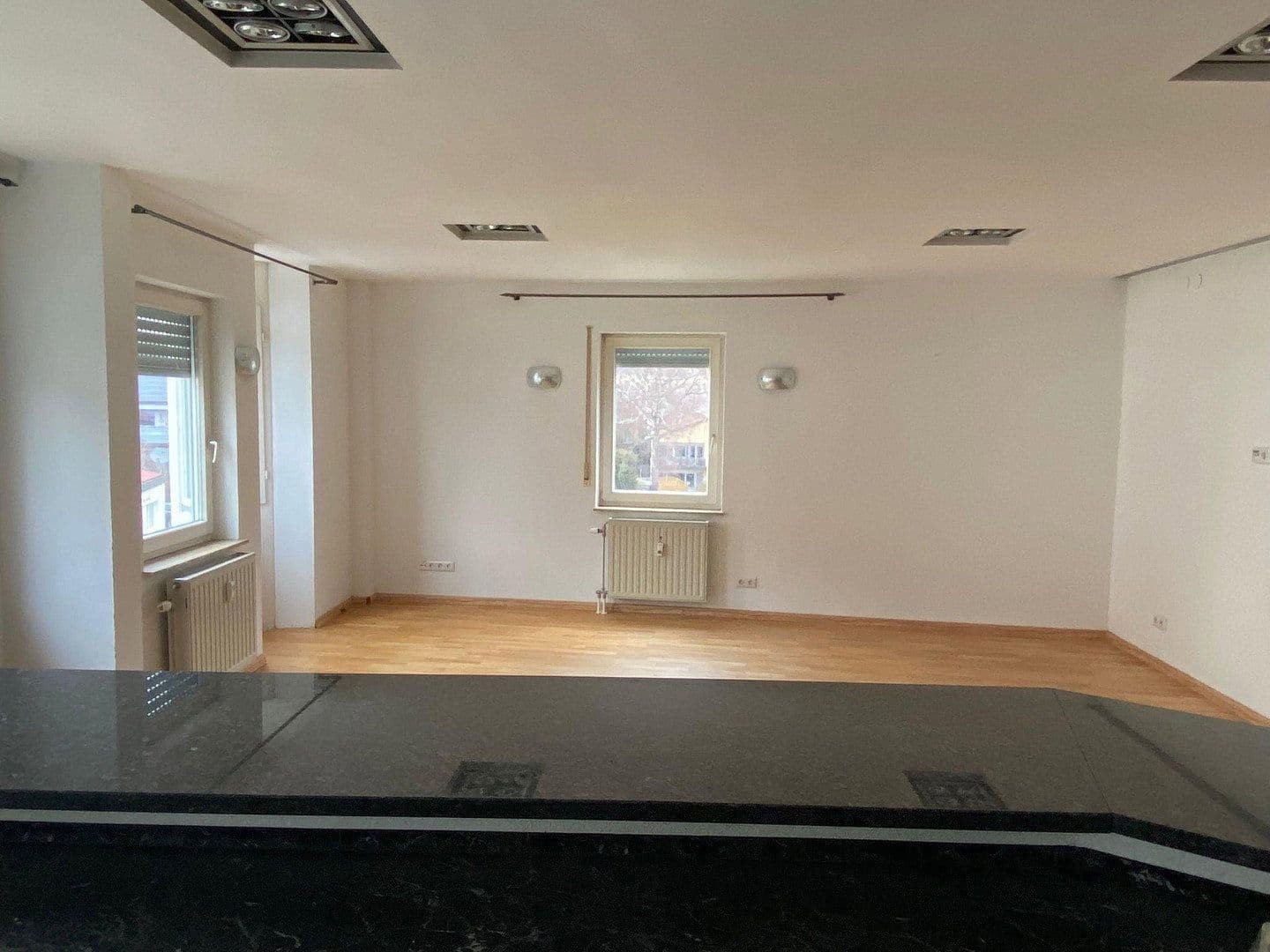 Prodej bytu 4+1 110 m², Holzelfingerstraße 13, Lichtenstein, Bádensko-Württembersko Prodej bytu 4+1 110 m², Holzelfingerstraße 13, Lichtenstein, Bádensko-Württembersko