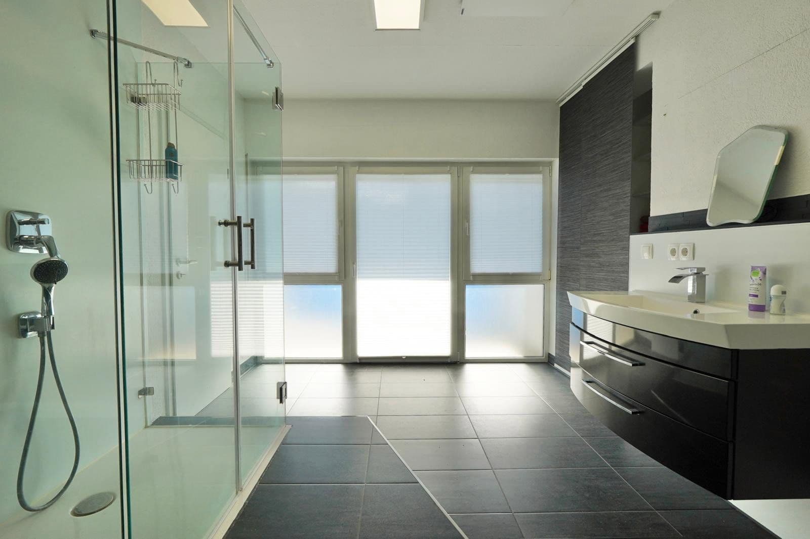 Pronájem domu 128 m², pozemek 516 m², Raunheim, Hessen Pronájem domu 128 m², pozemek 516 m², Raunheim, Hessen