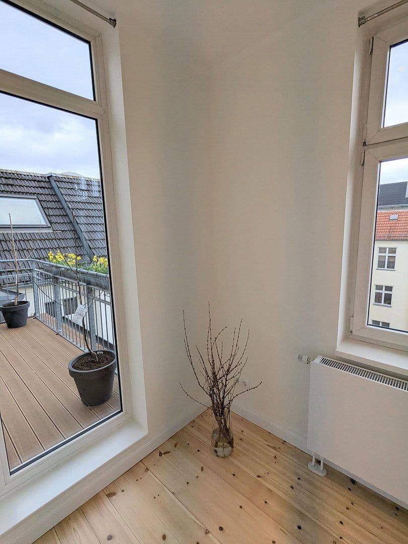 Prodej bytu 4+1 124 m², Liselotte-Hermann-Str. 5, Berlin, Berlín Prodej bytu 4+1 124 m², Liselotte-Hermann-Str. 5, Berlin, Berlín