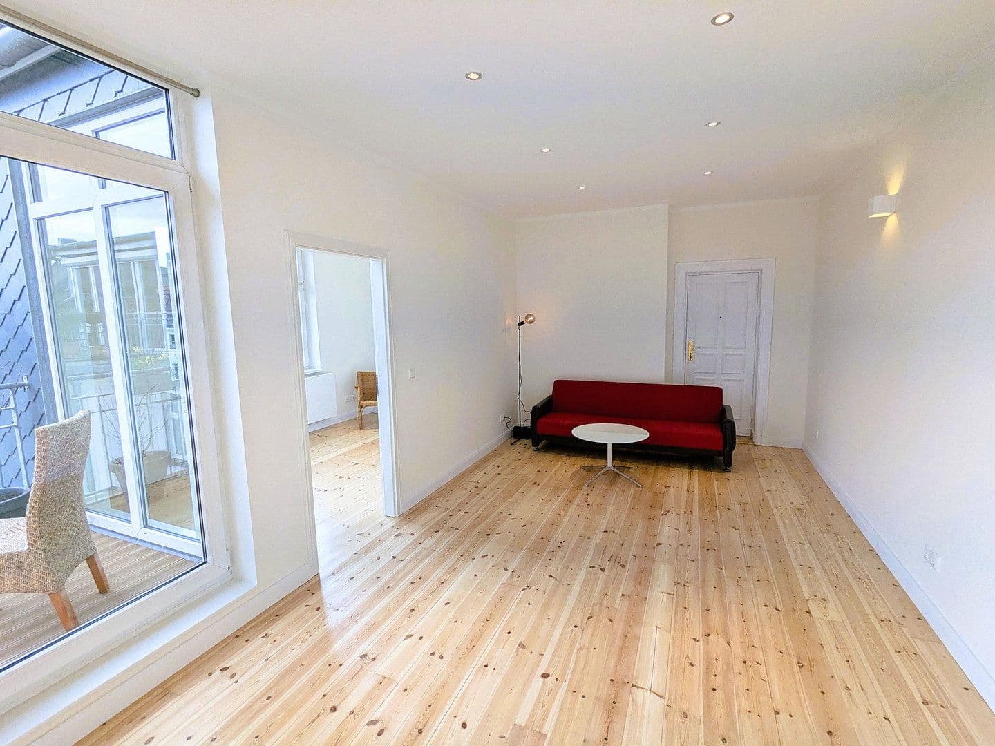 Prodej bytu 4+1 124 m², Liselotte-Hermann-Str. 5, Berlin, Berlín Prodej bytu 4+1 124 m², Liselotte-Hermann-Str. 5, Berlin, Berlín