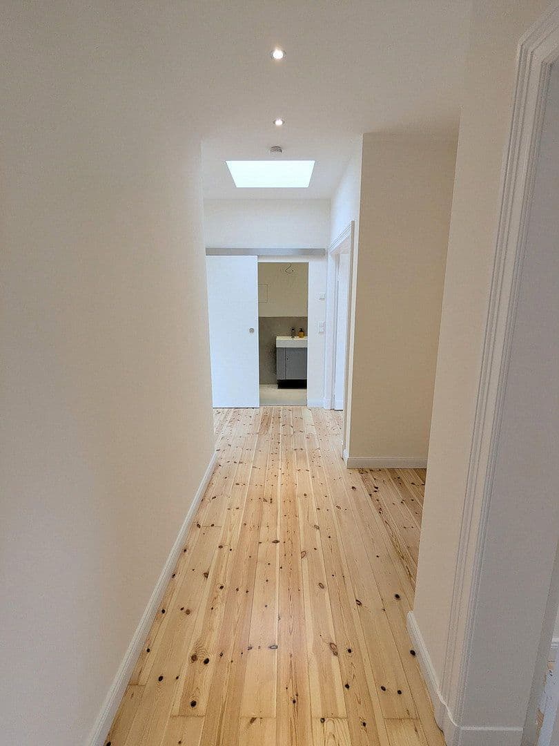 Prodej bytu 4+1 124 m², Liselotte-Hermann-Str. 5, Berlin, Berlín Prodej bytu 4+1 124 m², Liselotte-Hermann-Str. 5, Berlin, Berlín