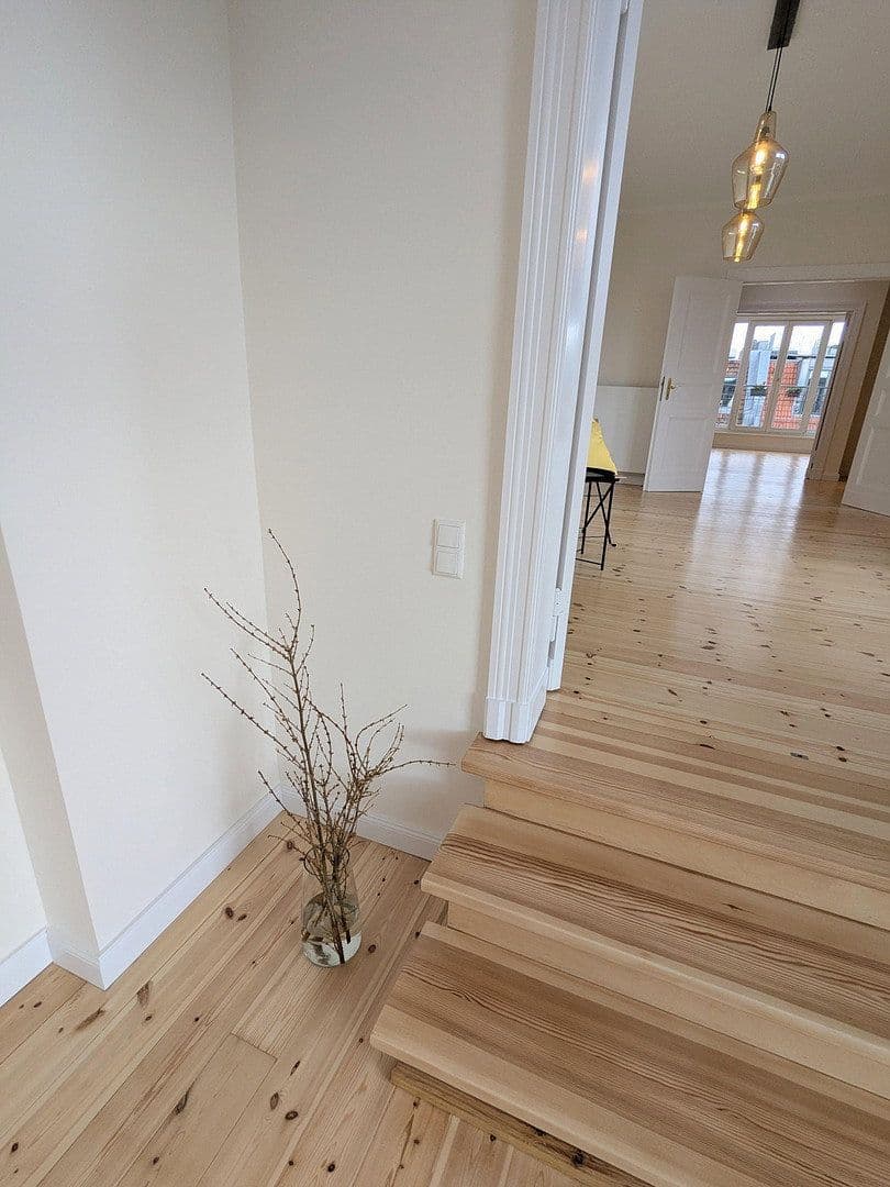 Prodej bytu 4+1 124 m², Liselotte-Hermann-Str. 5, Berlin, Berlín Prodej bytu 4+1 124 m², Liselotte-Hermann-Str. 5, Berlin, Berlín