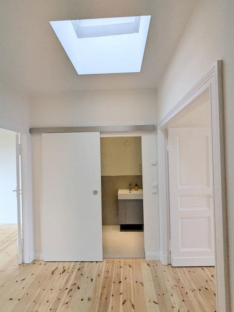 Prodej bytu 4+1 124 m², Liselotte-Hermann-Str. 5, Berlin, Berlín Prodej bytu 4+1 124 m², Liselotte-Hermann-Str. 5, Berlin, Berlín