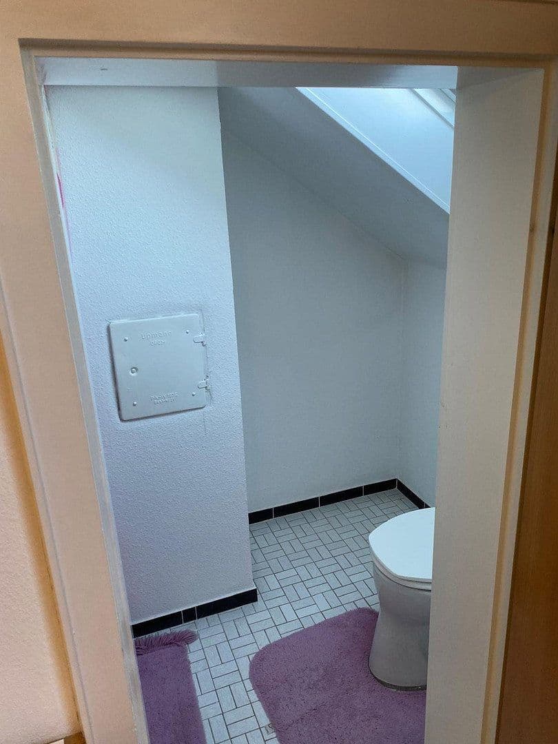 Pronájem bytu 2+kk 85 m², Feldbergstr. 1, Keltern, Bádensko-Württembersko Pronájem bytu 2+kk 85 m², Feldbergstr. 1, Keltern, Bádensko-Württembersko