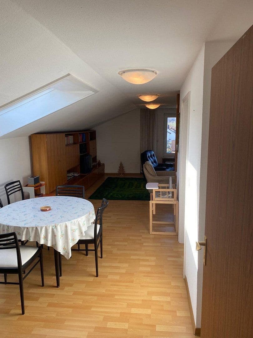 Pronájem bytu 2+kk 85 m², Feldbergstr. 1, Keltern, Bádensko-Württembersko Pronájem bytu 2+kk 85 m², Feldbergstr. 1, Keltern, Bádensko-Württembersko