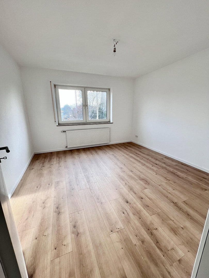 Pronájem bytu 3+1 78 m², Fürth, Bavorsko Pronájem bytu 3+1 78 m², Fürth, Bavorsko