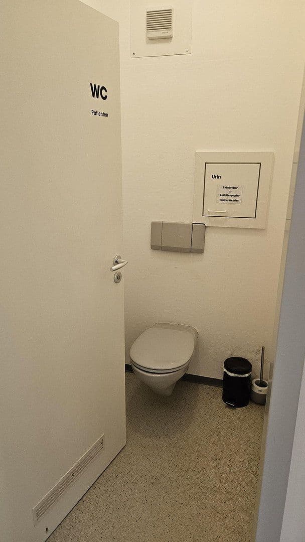 Pronájem kanceláře 137 m², Sepp-Straßberger-Str. 18, Kolbermoor, Bavorsko Pronájem kanceláře 137 m², Sepp-Straßberger-Str. 18, Kolbermoor, Bavorsko