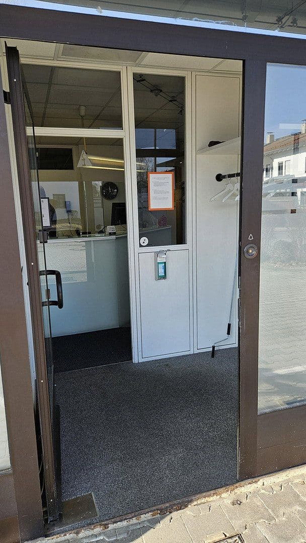 Pronájem kanceláře 137 m², Sepp-Straßberger-Str. 18, Kolbermoor, Bavorsko Pronájem kanceláře 137 m², Sepp-Straßberger-Str. 18, Kolbermoor, Bavorsko