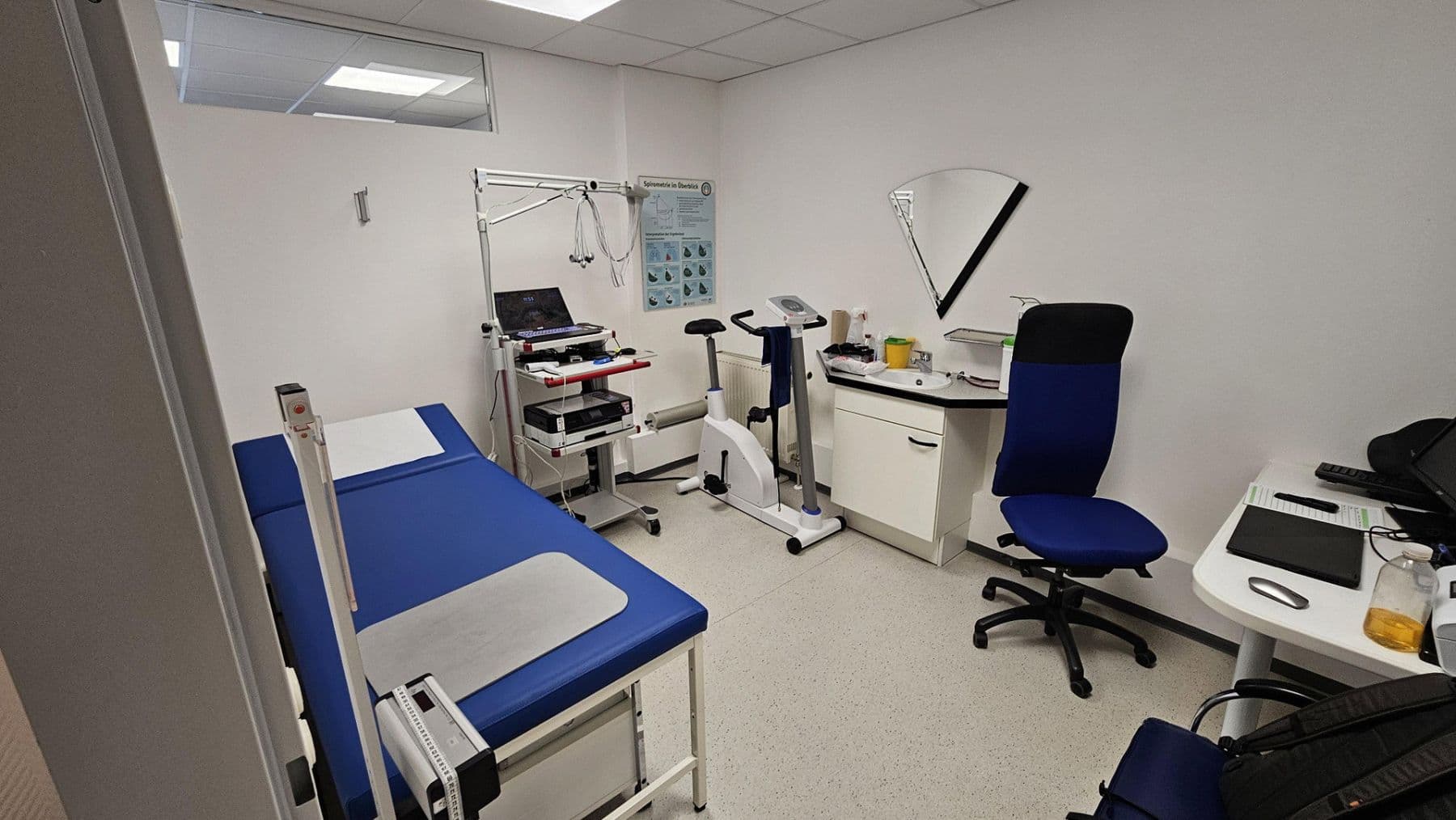 Pronájem kanceláře 137 m², Sepp-Straßberger-Str. 18, Kolbermoor, Bavorsko Pronájem kanceláře 137 m², Sepp-Straßberger-Str. 18, Kolbermoor, Bavorsko