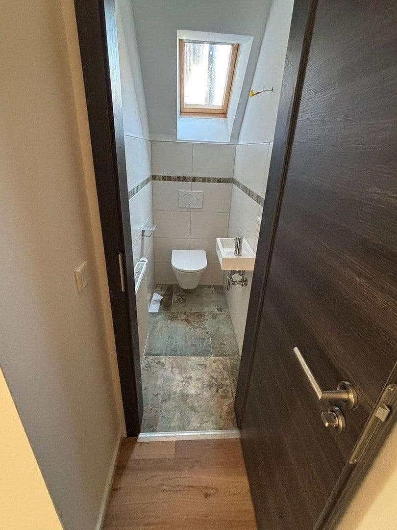 Pronájem bytu 3+1 77 m², Wiesbaden, Hessen Pronájem bytu 3+1 77 m², Wiesbaden, Hessen