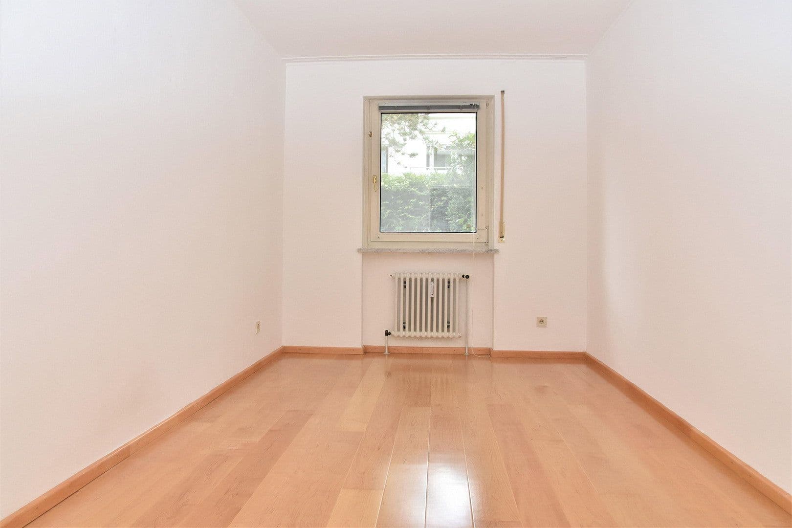 Pronájem bytu 3+1 117 m², Bemediktenwandstraße 5, München, Bavorsko Pronájem bytu 3+1 117 m², Bemediktenwandstraße 5, München, Bavorsko