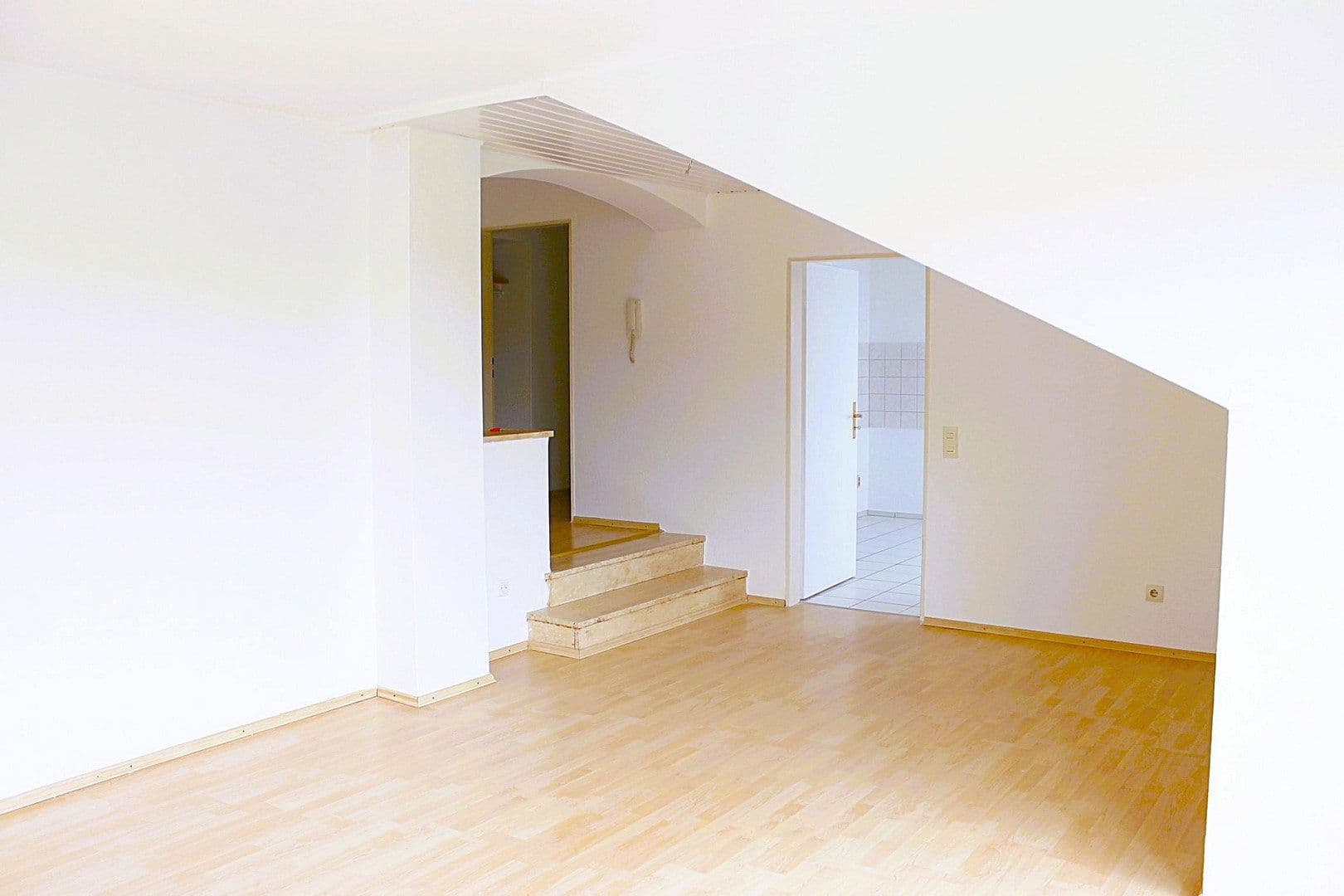 Prodej domu 300 m², pozemek 652 m², Dietzenbach, Hessen Prodej domu 300 m², pozemek 652 m², Dietzenbach, Hessen