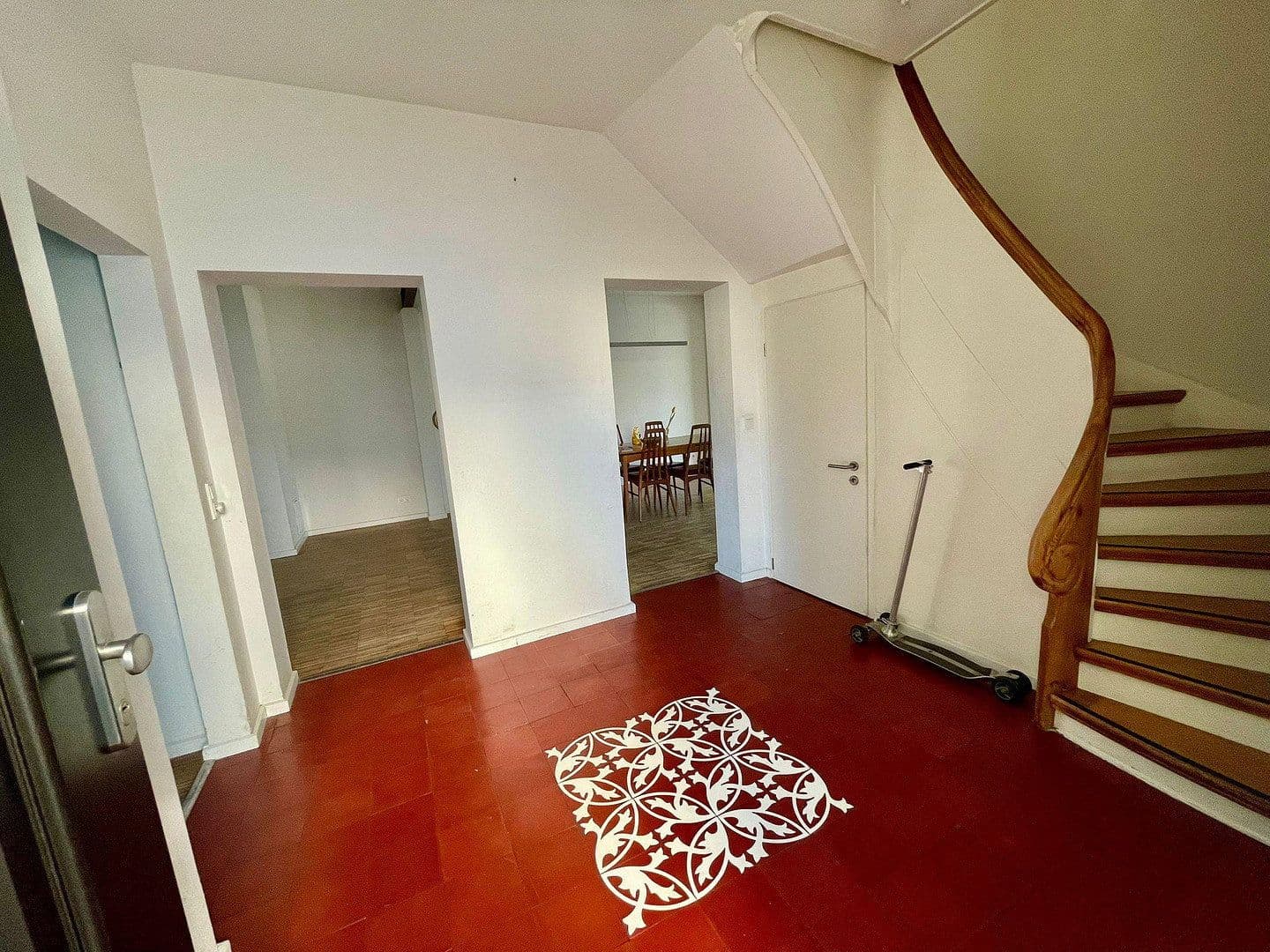 Prodej domu 199 m², pozemek 770 m², Luxemburger Str. 308, Hürth, Severní Porýní-Vestfálsko Prodej domu 199 m², pozemek 770 m², Luxemburger Str. 308, Hürth, Severní Porýní-Vestfálsko