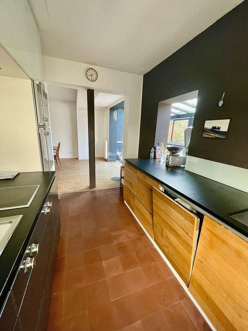 Prodej domu 199 m², pozemek 770 m², Luxemburger Str. 308, Hürth, Severní Porýní-Vestfálsko Prodej domu 199 m², pozemek 770 m², Luxemburger Str. 308, Hürth, Severní Porýní-Vestfálsko