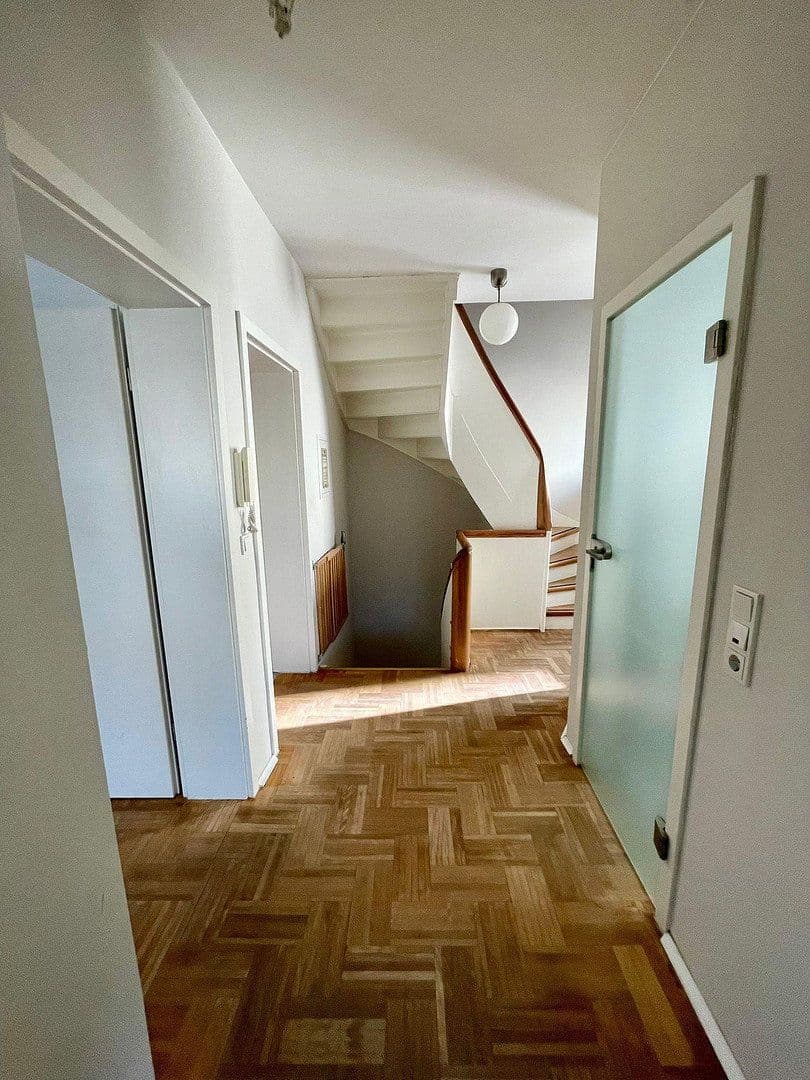 Prodej domu 199 m², pozemek 770 m², Luxemburger Str. 308, Hürth, Severní Porýní-Vestfálsko Prodej domu 199 m², pozemek 770 m², Luxemburger Str. 308, Hürth, Severní Porýní-Vestfálsko