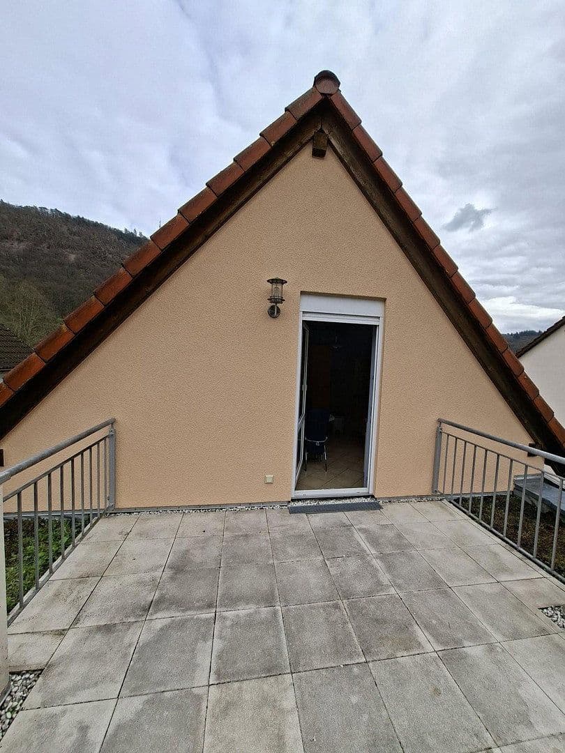 Pronájem bytu 2+1 48 m², Bad Kreuznach, Porýní-Falc Pronájem bytu 2+1 48 m², Bad Kreuznach, Porýní-Falc