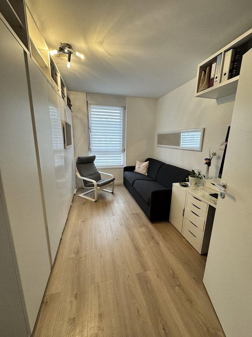 Prodej domu 142 m², pozemek 179 m², Alleestraße 85, Flörsheim, Hessen Prodej domu 142 m², pozemek 179 m², Alleestraße 85, Flörsheim, Hessen