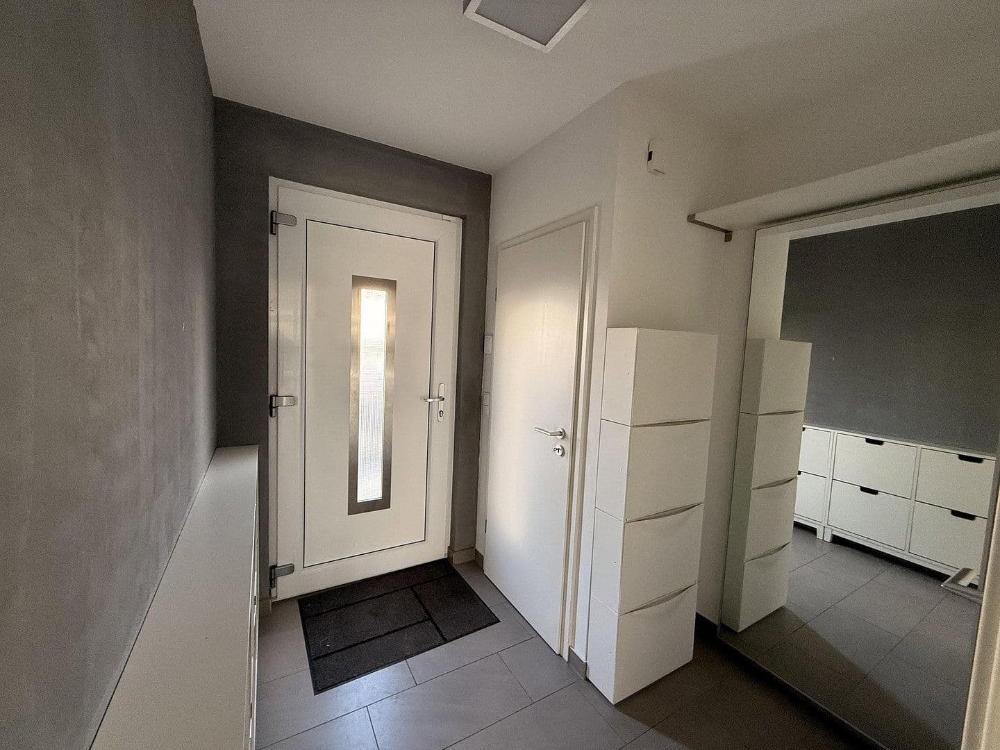 Prodej domu 142 m², pozemek 179 m², Alleestraße 85, Flörsheim, Hessen Prodej domu 142 m², pozemek 179 m², Alleestraße 85, Flörsheim, Hessen