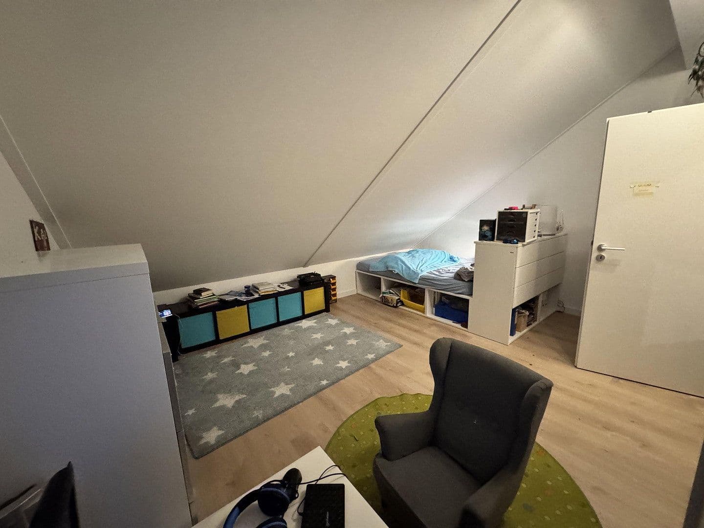 Prodej domu 142 m², pozemek 179 m², Alleestraße 85, Flörsheim, Hessen Prodej domu 142 m², pozemek 179 m², Alleestraße 85, Flörsheim, Hessen