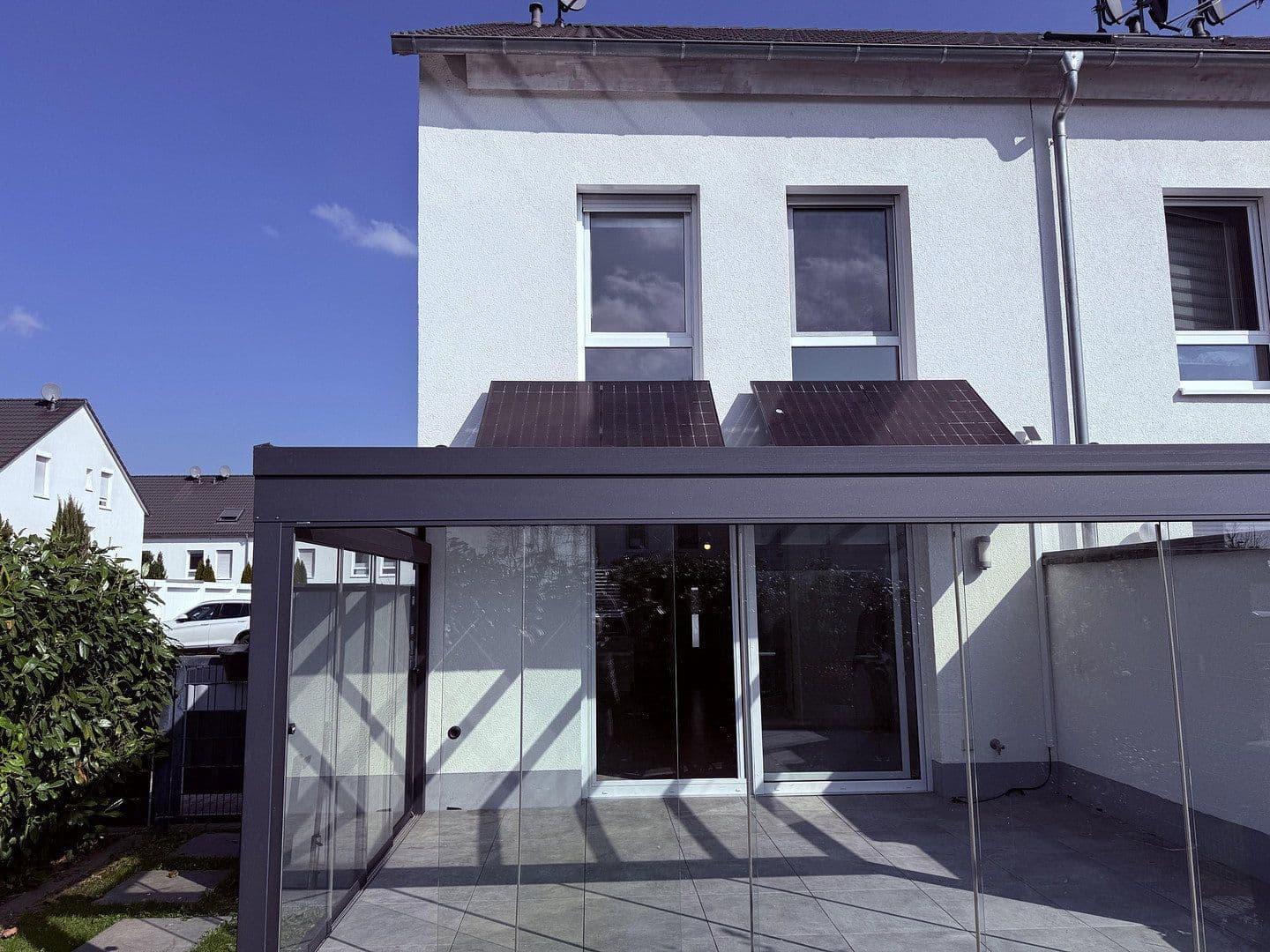 Prodej domu 142 m², pozemek 179 m², Alleestraße 85, Flörsheim, Hessen Prodej domu 142 m², pozemek 179 m², Alleestraße 85, Flörsheim, Hessen