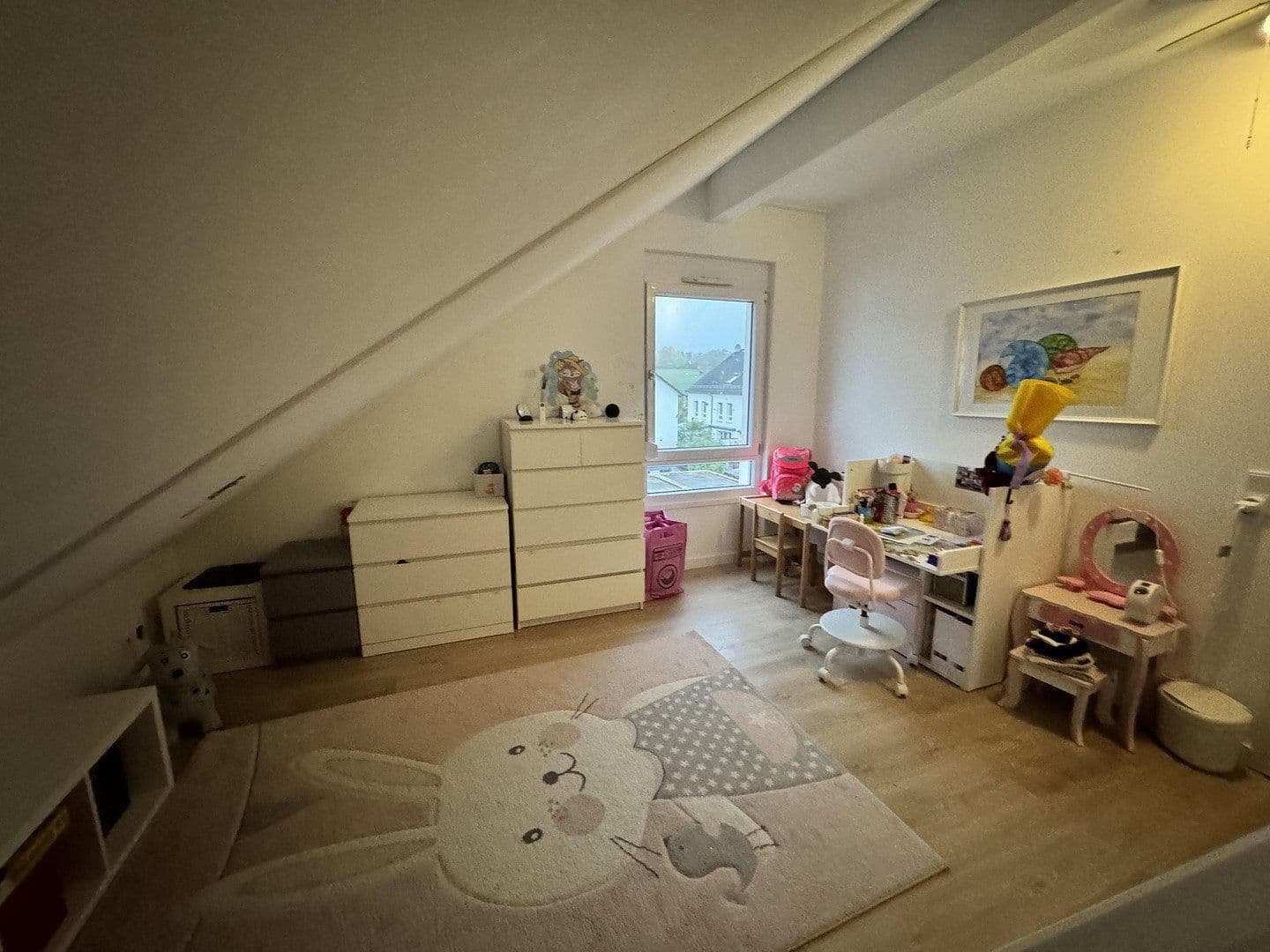 Prodej domu 142 m², pozemek 179 m², Alleestraße 85, Flörsheim, Hessen Prodej domu 142 m², pozemek 179 m², Alleestraße 85, Flörsheim, Hessen